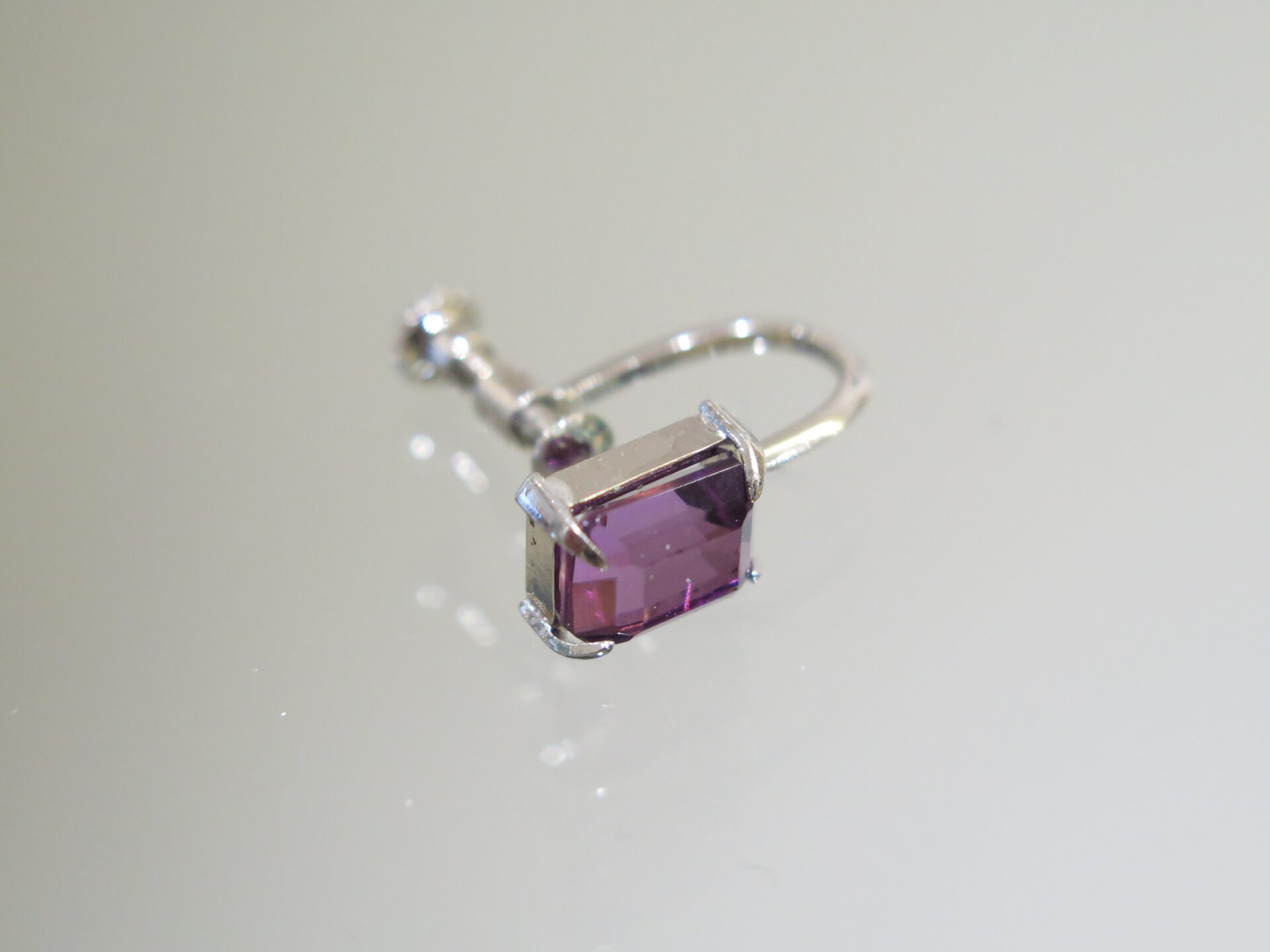 Before おばあちゃんの形見のイヤリング